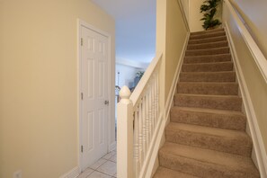 Interior - Oak Shores 172 (Biloxi)