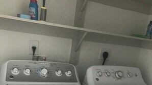 Unclassified image, 2 of 9, button - City centre Apartment/Energy Corridor (Houston)