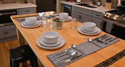 Backstage Gallery House