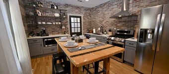 Backstage Gallery House