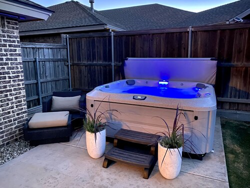 *NEW* 5 Star Luxury Cozy Private Santa Fe Style w/ Jacuzzi Hot Tub