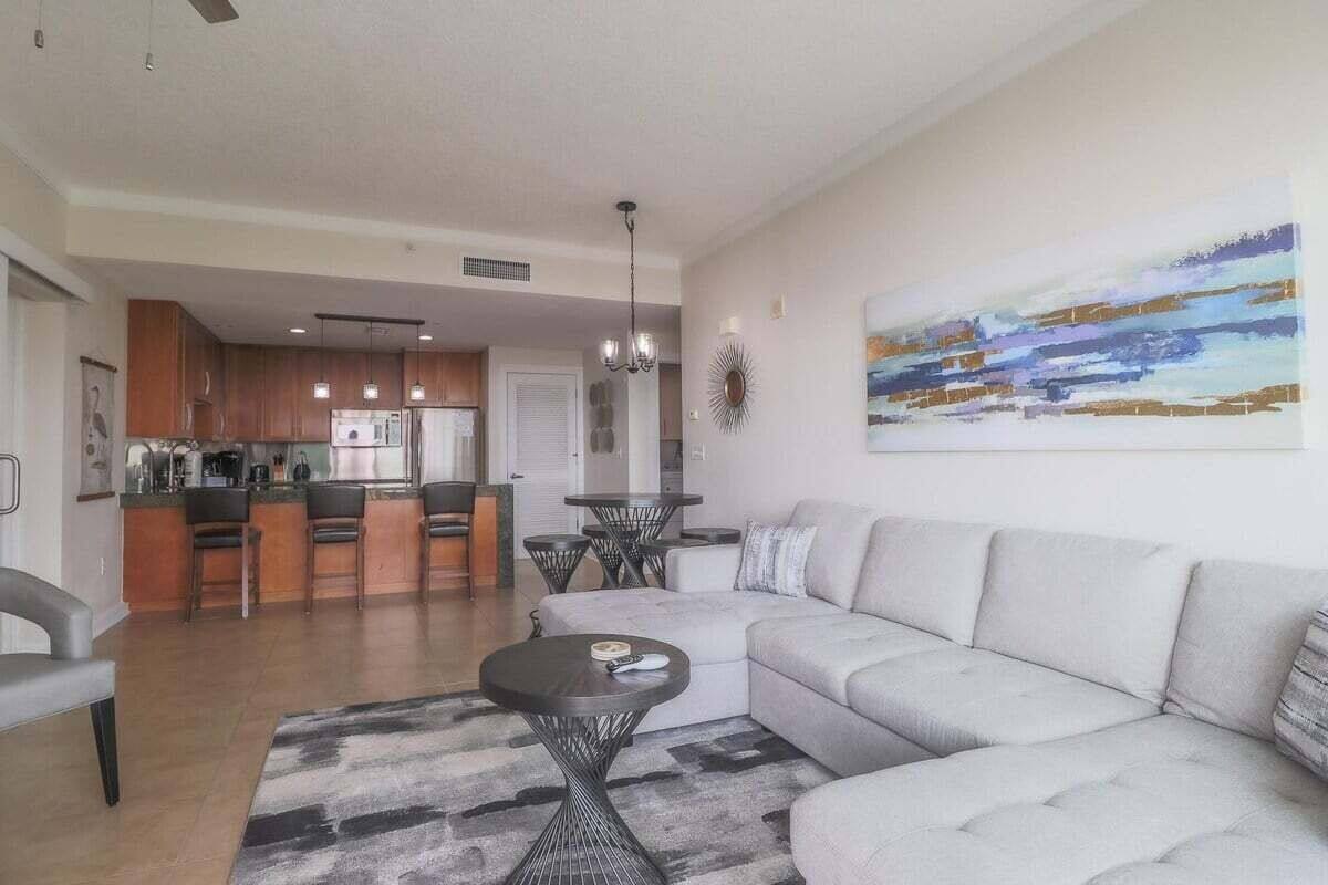 Condo, Multiple Beds, Balcony, Ocean View (Ocean Club Unit 0408) | Living area