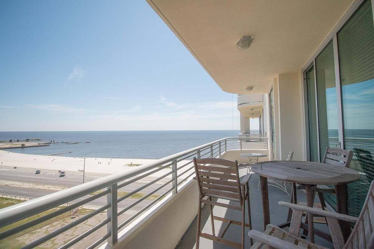 Condo, Multiple Beds, Balcony, Ocean View (Ocean Club Unit 0506) | Outdoor dining
