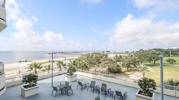 Condo, 1 King Bed with Sofa bed, Pool Access, Ocean View | Balcony