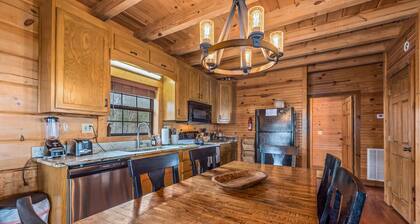 Eagle’s Crest at Mentone-Amazing Views, sleeps 8