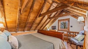 1 bedroom, iron/ironing board, WiFi (free), bed sheets