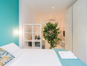1 chambre, fer et planche à repasser, Wi-Fi gratuit, draps fournis