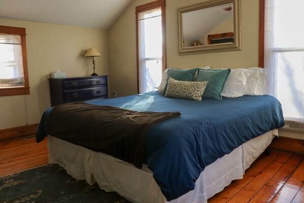 3 bedrooms, free WiFi, bed sheets