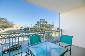 Condo, 2 Queen Beds, Pool Access | Property grounds