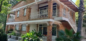 Fachada del alojamiento