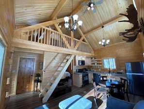 Interior - Beautiful Comfy Alaskan Log Home 2 (Wasilla)