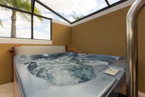 Indoor spa tub