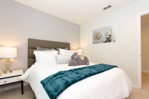 3 habitaciones, tabla de planchar con plancha, cuna de viaje y wifi 