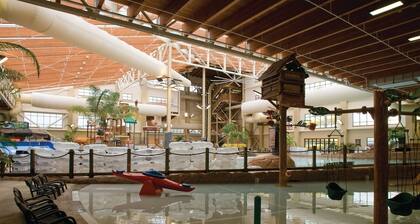 Two Bedroom Deluxe, Pool View - Great Smokies Lodge 2562510