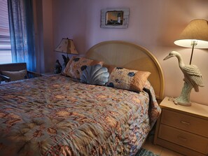 7 habitaciones, camas con efecto memoria y escritorio 