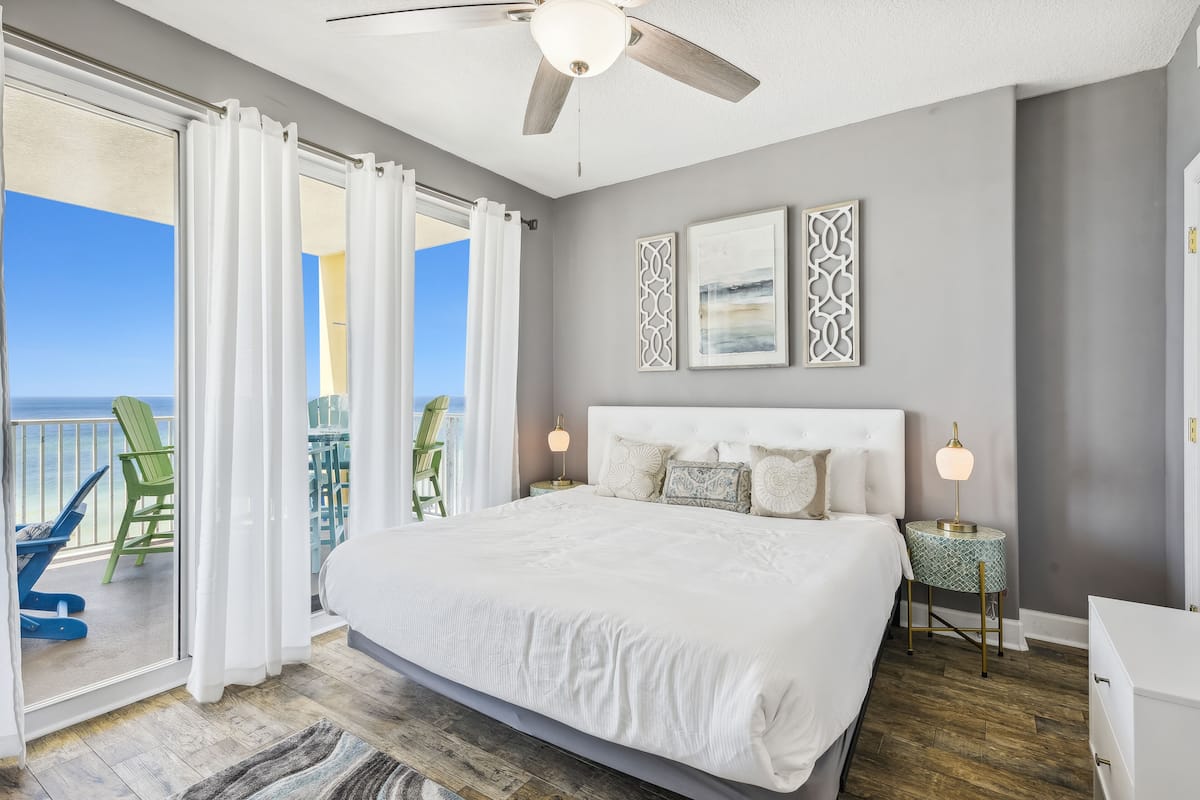 2 bedrooms, individually decorated, individually furnished