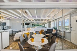 Studio, Pool Access, Ocean View (601) | In-room dining - Fontainebleau Terrace by Book That Condo (Panama City Beach)