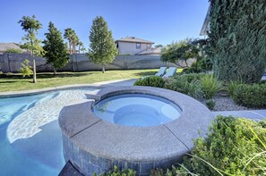 Piscine extérieure, piscine chauffée