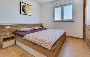 2 chambres, fer et planche à repasser, Wi-Fi gratuit, draps fournis