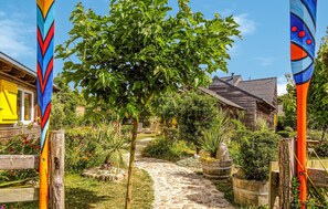 المنطقة المحيطة بالمنشأة