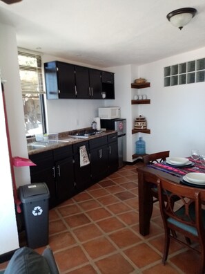 Fridge, microwave, coffee/tea maker, toaster - Rincón para dos (Ensenada)
