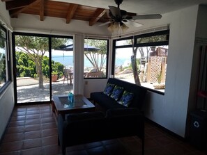 Smart TV - Rincón para dos (Ensenada)