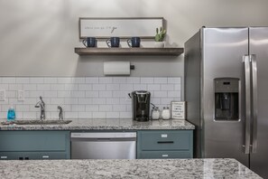 Deluxe Apartment | Private kitchen