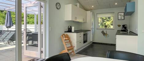 Køleskab, opvaskemaskine