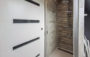 Bañera con ducha