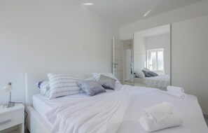 4 chambres, lit parapluie, Wi-Fi gratuit, draps fournis