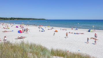 Una playa cerca