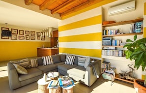 Interior - Stunning apartment in Porto Empedocle (Porto Empedocle)