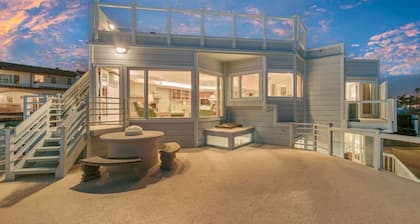 Oceanfront 4 bedroom villa w/ 2 masters and views