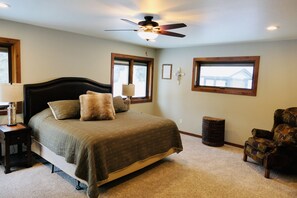 4 bedrooms, iron/ironing board, free WiFi, bed sheets - Modern and spacious cabin nestled along the banks of Elk Creek.  (Deadwood)