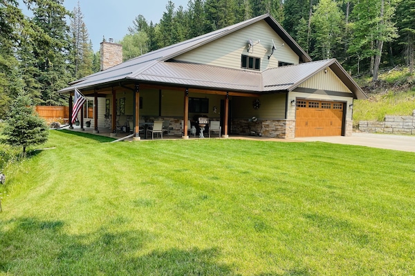 Beautiful home near Elk Creek with large walk out patio