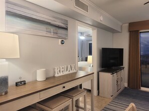 3 chambres, bureau, fer et planche Ă repasser, accĂšs au Wi-Fi (inclus)