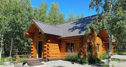 Beautiful Comfy Alaskan Log Home 1