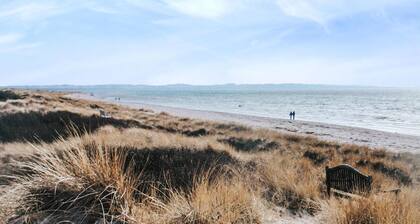 Beautiful home in Højby with WiFi