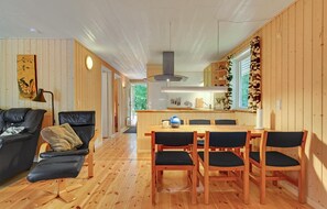 Dining - Beautiful home in Toftlund with WiFi (Toftlund)