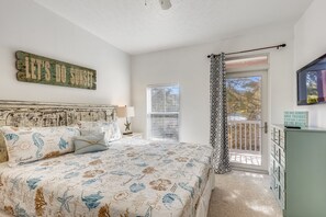 Apartment, 3 Bedrooms, Balcony, Partial Ocean View | 3 bedrooms, individually decorated, individually furnished