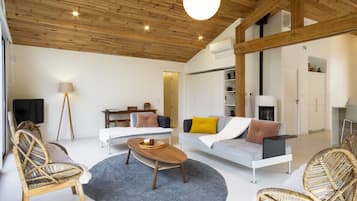 Livres, chaĂźne hi-fi