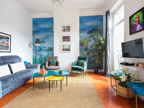 TV, books - Appartement Grignan - Welkeys (Marseille)