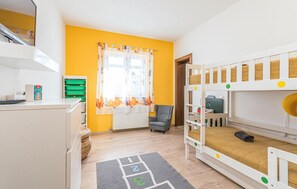 4 chambres, fer et planche à repasser, lit parapluie, Wi-Fi gratuit