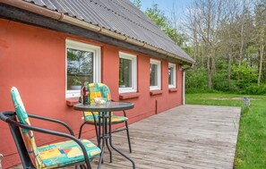Outdoor dining - Cozy home in Hemmet with WiFi (Hemmet)