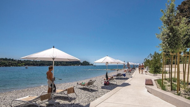 Beach - Pet friendly home in Krnicari (Krnicari)