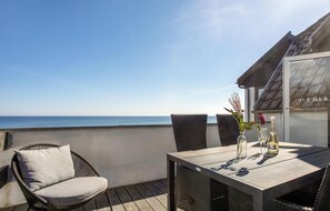 Outdoor dining - 2 bedroom beautiful home in Allinge (Allinge)