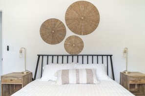 3 bedrooms, desk, iron/ironing board, travel cot