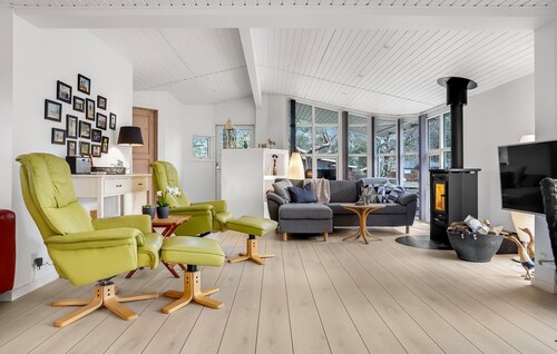 Stunning home in Glesborg with WiFi
