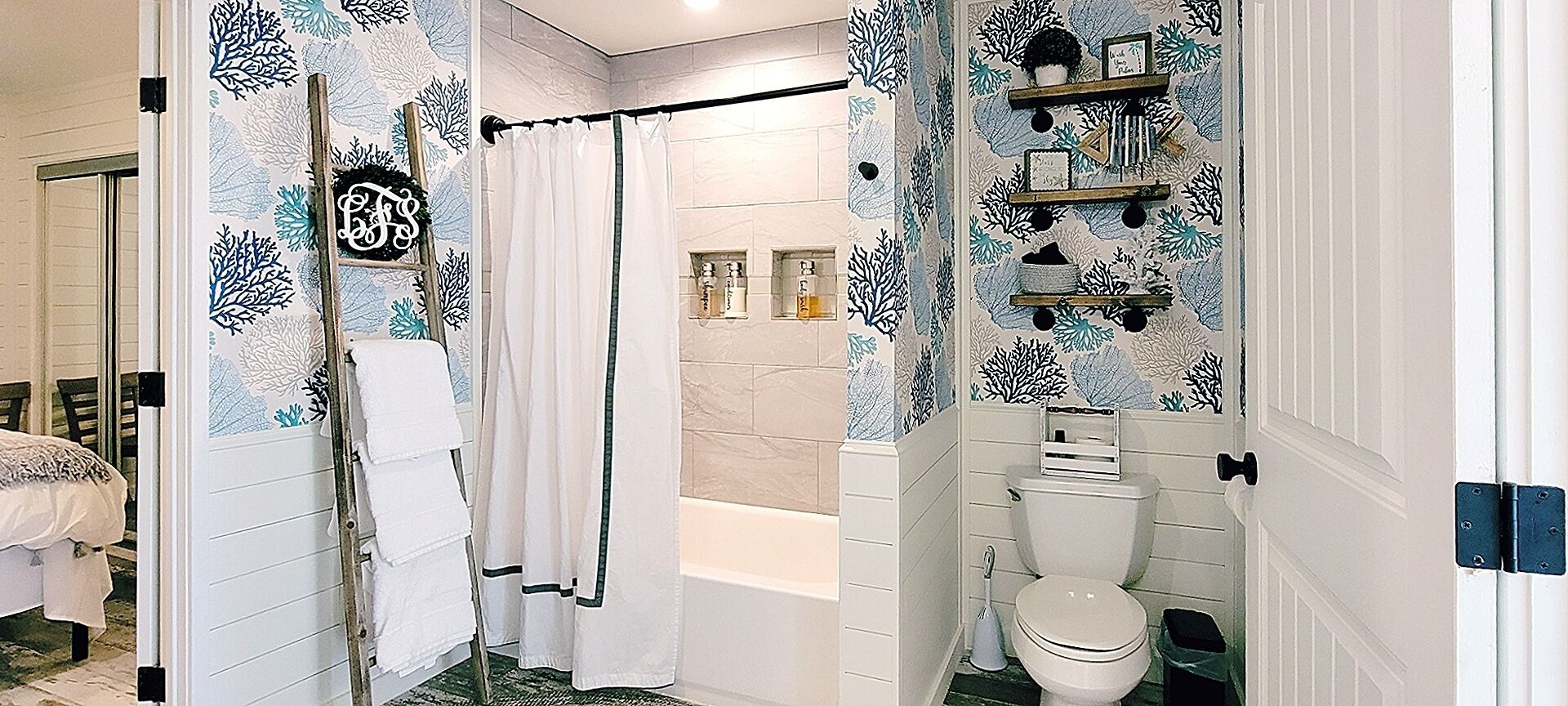 Combined shower/tub, towels, soap, toilet paper