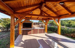 Terrace/patio - Amazing apartment in Razanac with WiFi (Razanac)